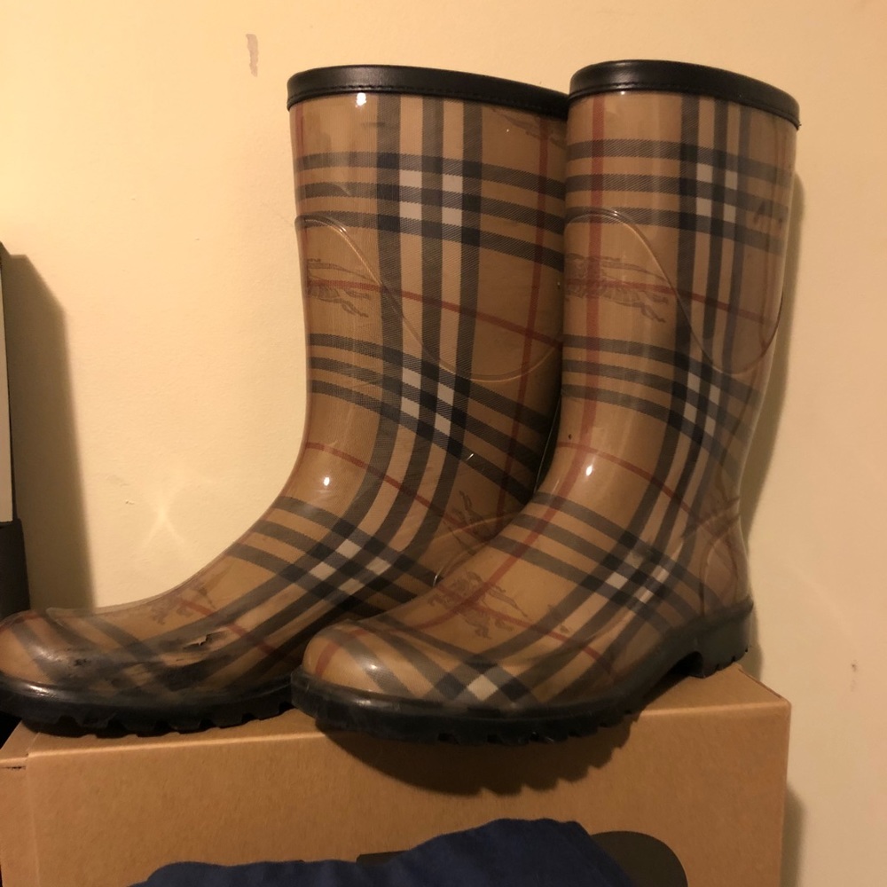 Burberry rain boots